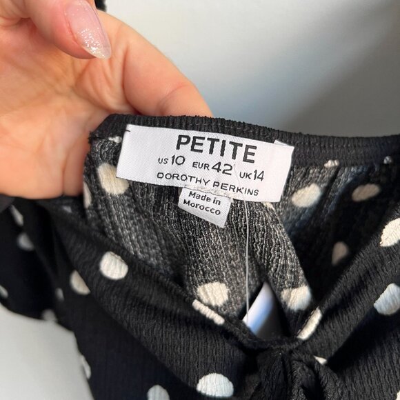 Petite size: Dorothy Perkins Black and White Polkadot Ruched Front Puff Sleeve - Picture 2 of 3